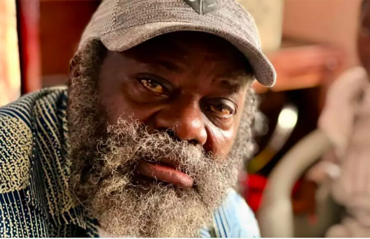 Fin d&rsquo;un pari symbolique : le journaliste Souley Onohiolo sacrifiera sa barbe le 3 juillet à Yaoundé