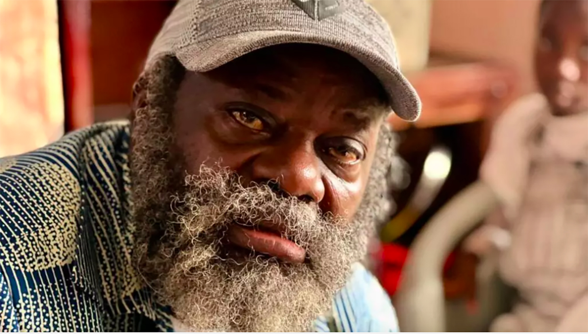 Fin d&rsquo;un pari symbolique : le journaliste Souley Onohiolo sacrifiera sa barbe le 3 juillet à Yaoundé