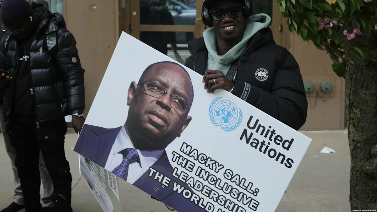 Polémique autour de la rencontre entre bassirou diomaye faye et macky sall au Sénégal