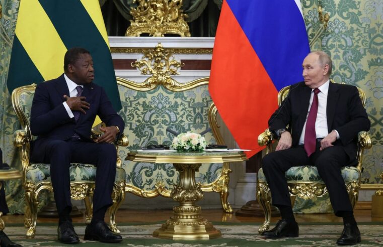 Présence controversée de l&rsquo;africa corps et de la Turquie au Togo : l&rsquo;opposition en alerte