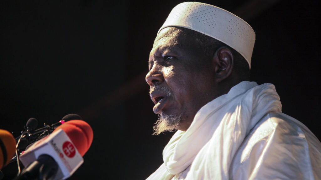 Ancien ministre malien rejoint la coalition de l&rsquo;imam Dicko : un tournant politique ?