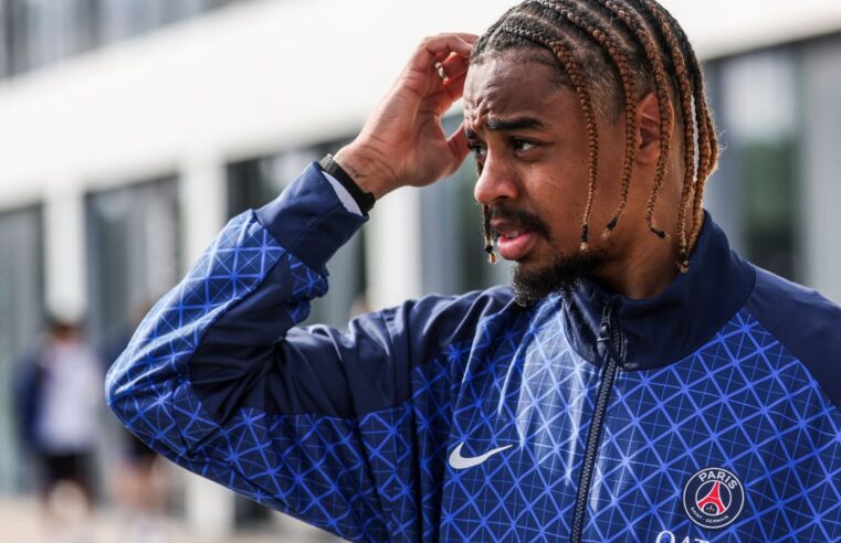 L&rsquo;énigme Bradley Barcola : un départ du PSG vers Liverpool se profile-t-il ?