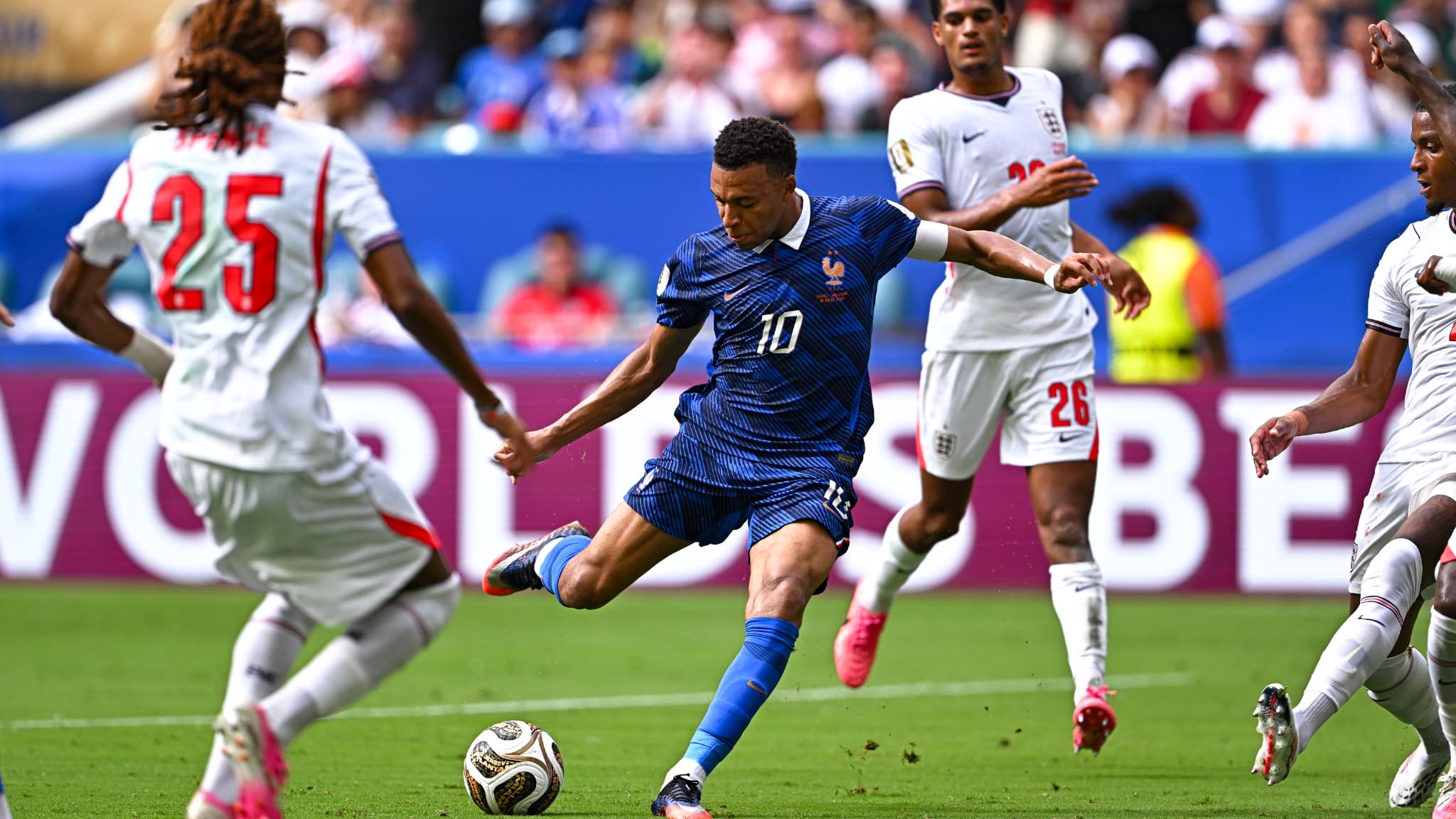 Une petite finale de Coupe du Monde 2026 époustouflante entre la France et l&rsquo;Angleterre secoue la presse européenne