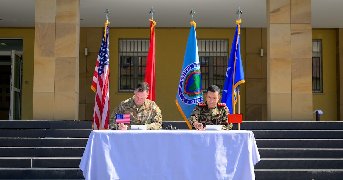 Maroc et États-Unis : un centre militaire innovant en construction à tan-tan