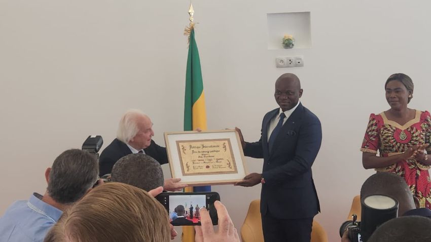 Gabon : l&rsquo;audace politique d&rsquo;Oligui Nguema saluée à l&rsquo;international