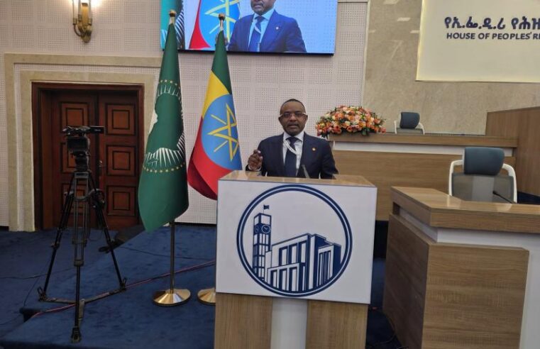 Le sénateur Salomon Kalonda dénonce les coups d&rsquo;état constitutionnels en Afrique