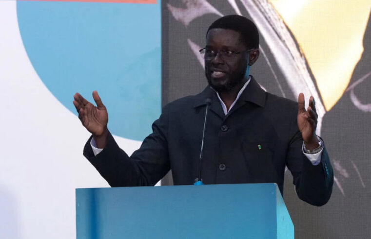 Sénégal: le président Diomaye Faye présente son nouveau parti, «Kiiraay: les patriotes républicains»
