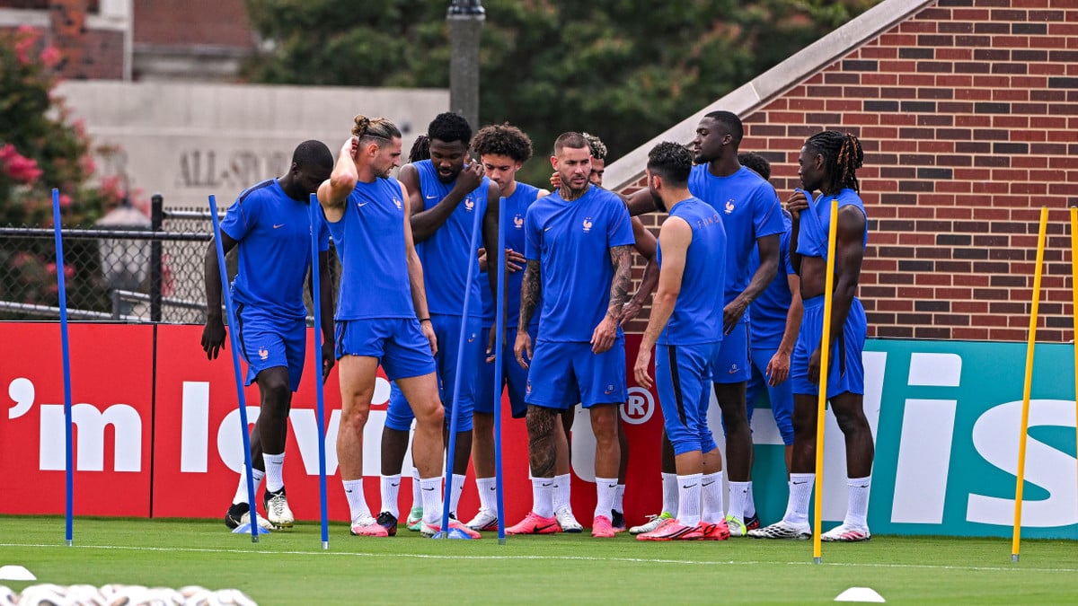 Un retour inattendu au Paris Saint-Germain : Lucas Digne confirme son transfert en pleine Coupe du monde