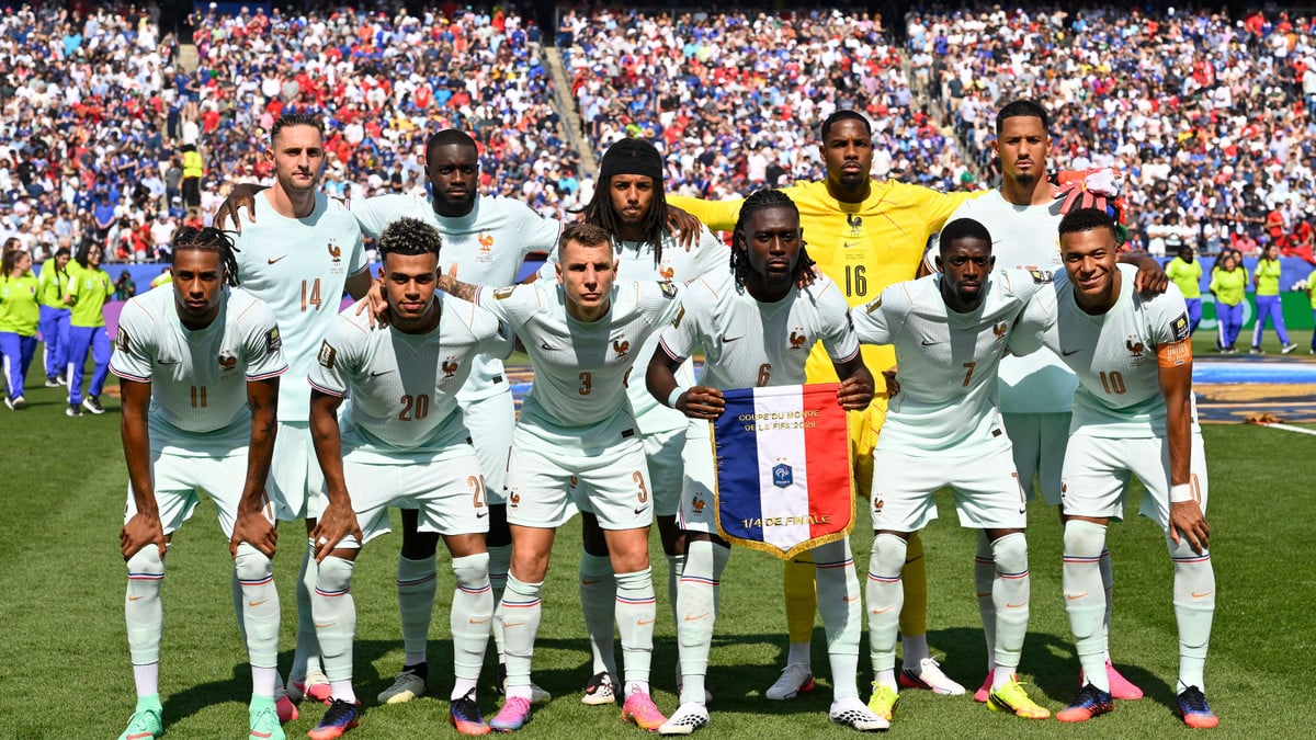 Mercato football : un défenseur de l&rsquo;équipe de France en quête d&rsquo;un nouveau défi après 2026 ?