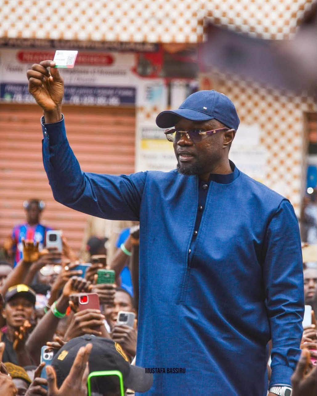 Ousmane Sonko en liesse populaire : son aura résiste aux tensions politiques
