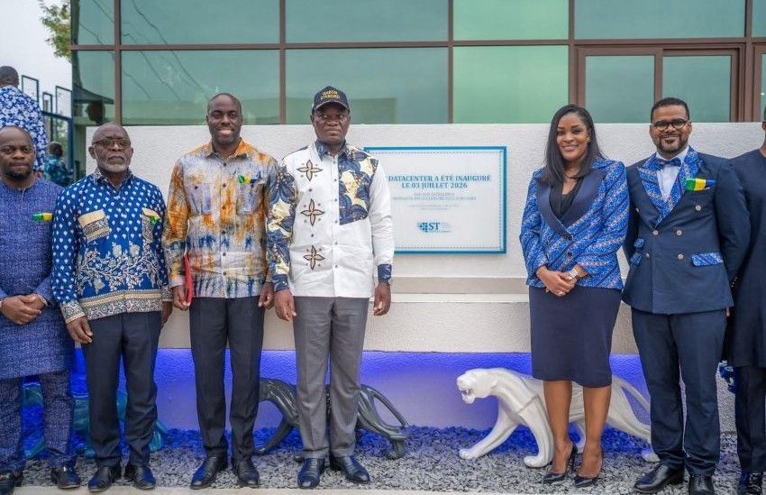 Dirigeants gabonais et partenaires lors de l'inauguration du data center