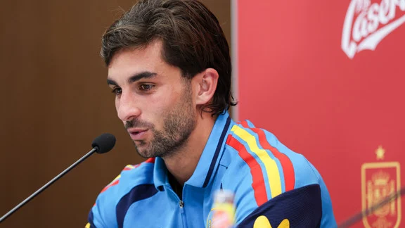 Ferran Torres avec le maillot du FC Barcelone