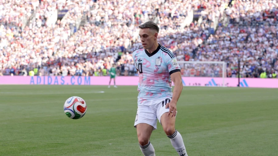 Leandro Trossard quitte Arsenal pour Besiktas en transfert officiel Leandro Trossard quitte Arsenal pour Besiktas en transfert officiel