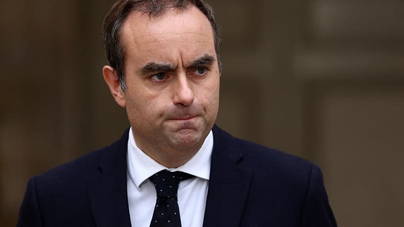 Le Premier ministre Sébastien Lecornu lors d'un déplacement à Matignon