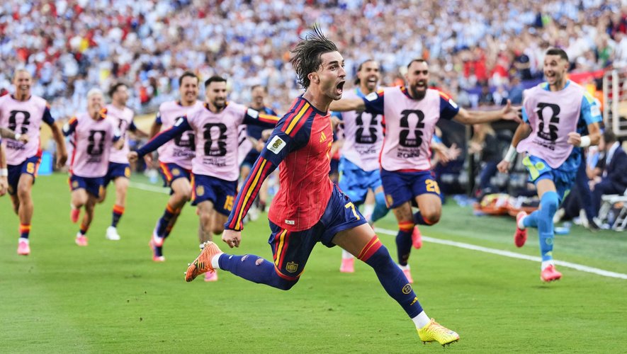 Ferran Torres, attaquant espagnol buteur en finale de la Coupe du monde, en passe de rejoindre le Paris Saint-Germain