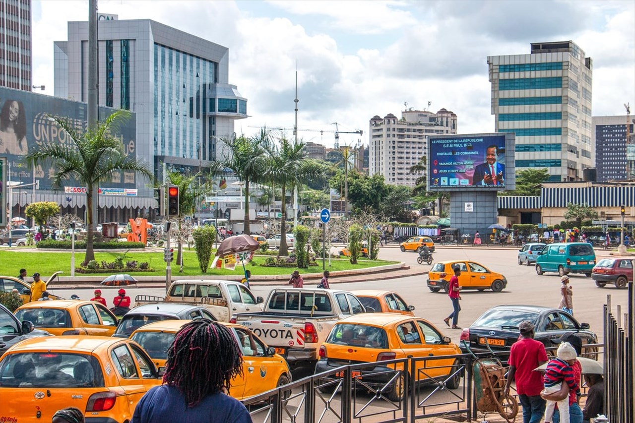 Incertitudes politiques au Cameroun avant une opération financière majeure