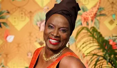 Angélique kidjo, une étoile africaine sur hollywood walk of fame