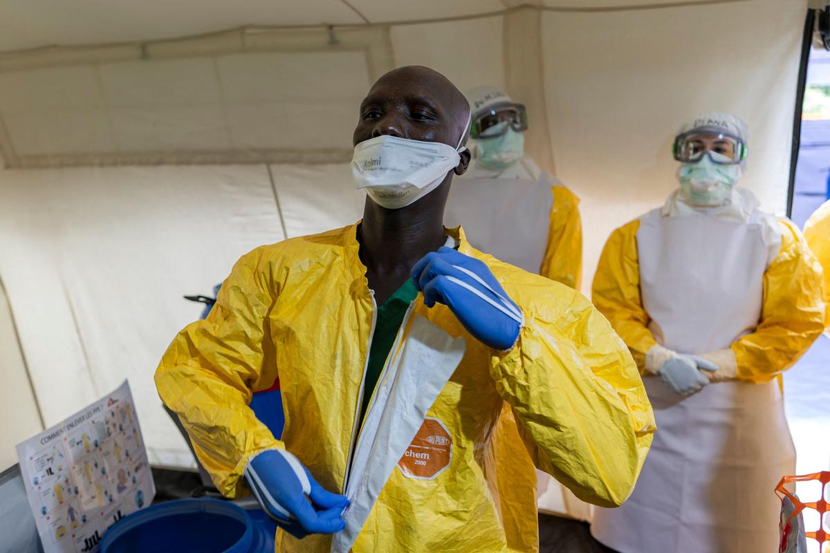 Visite historique de l&rsquo;oms en rdc face à la crise ebola en expansion