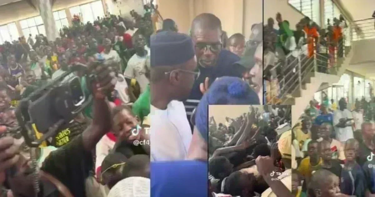 Manifestation massive de talibés à Koki contre Ousmane Sonko