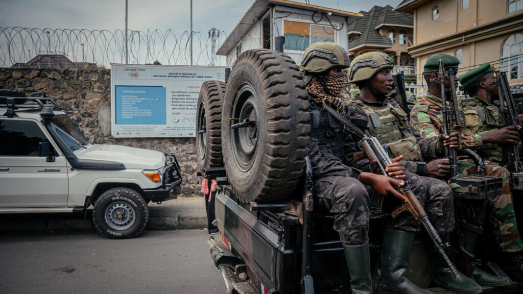 Des soldats de l'AFC/M23 patrouillent à Goma.