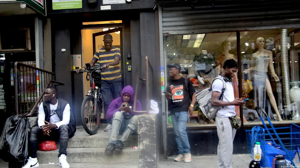 Portrait de migrants africains en attente de justice au Cameroun