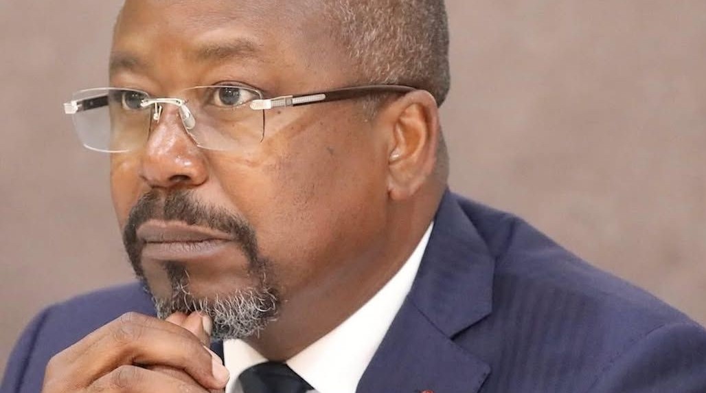 Alain-Claude Bilie-By-Nzé lors d’un événement politique au Gabon