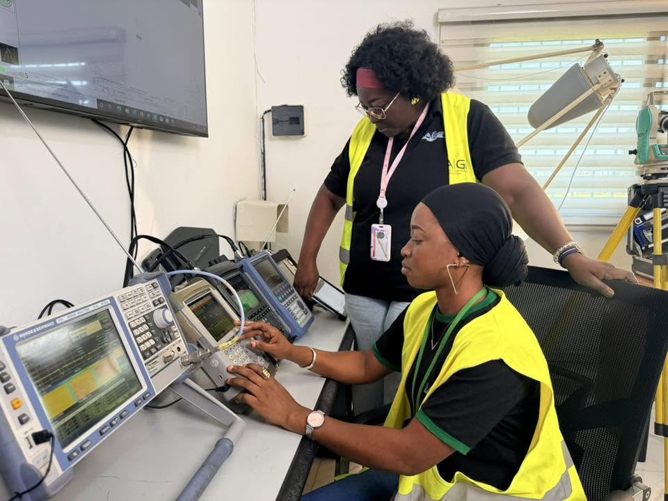 Côte d’Ivoire : pourquoi la gestion des fréquences radio devient-elle cruciale pour demain ?