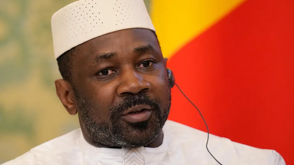 Portrait de Fakaba Sissoko lors d’une intervention publique
